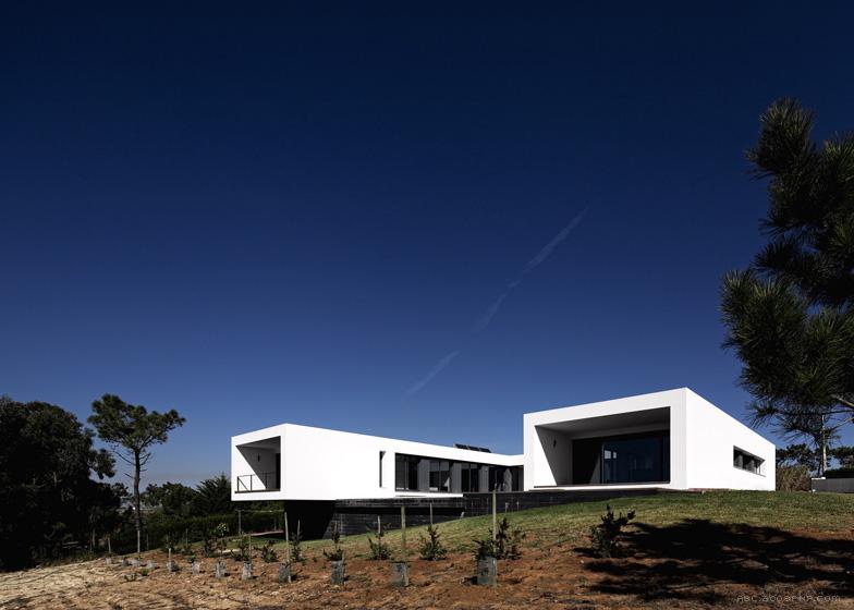 u-house山顶上的房子-葡萄牙jorge graca costa建筑师作品,专为一个