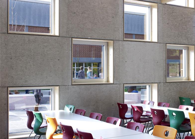 Salmtal红色方块魔方中学食堂建筑-德国SpreierTrenner建筑师事务所作品---酷图编号1028092