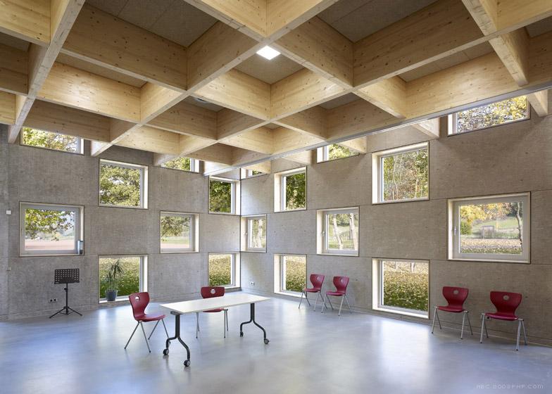 Salmtal红色方块魔方中学食堂建筑-德国SpreierTrenner建筑师事务所作品---酷图编号1028097