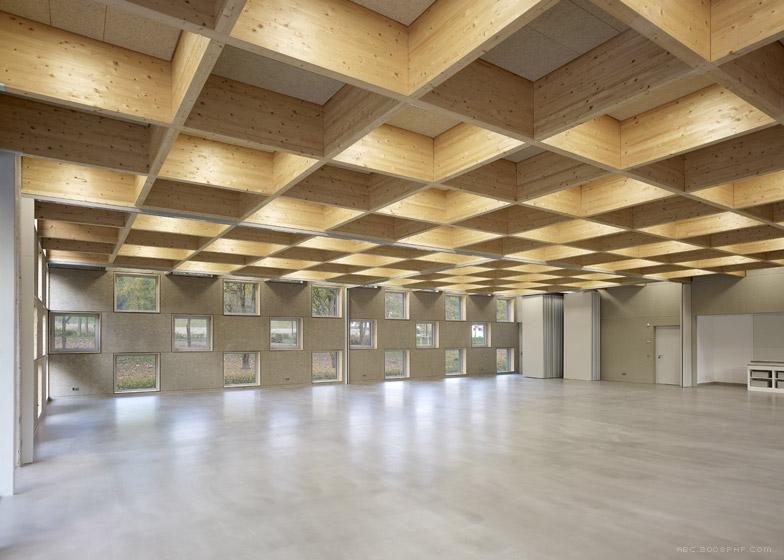 Salmtal红色方块魔方中学食堂建筑-德国SpreierTrenner建筑师事务所作品---酷图编号1028098