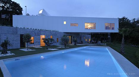 悬臂鸟巢窑洞住宅建筑-Idis Turato建筑师作品---酷图编号1028146