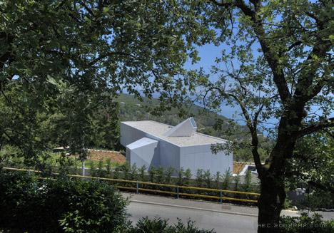 悬臂鸟巢窑洞住宅建筑-Idis Turato建筑师作品---酷图编号1028149