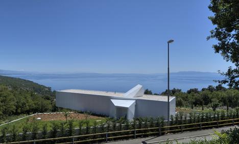 悬臂鸟巢窑洞住宅建筑-Idis Turato建筑师作品---酷图编号1028151