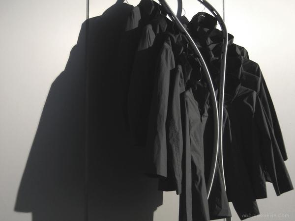 Shirtscape衣帽架-美国Matthew Pauk工业家居摄影师作品---酷图编号1028289