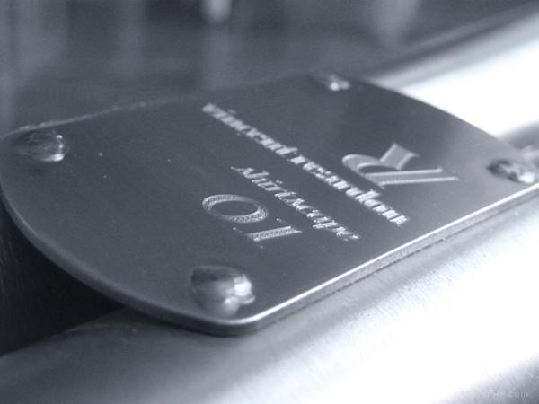 Shirtscape衣帽架-美国Matthew Pauk工业家居摄影师作品---酷图编号1028301