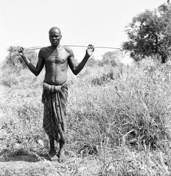 南埃塞俄比亚-卡罗穆尔西部落居民纪实黑板人像-智利Ralph Bennett Crignola摄影师作品---酷图编号8