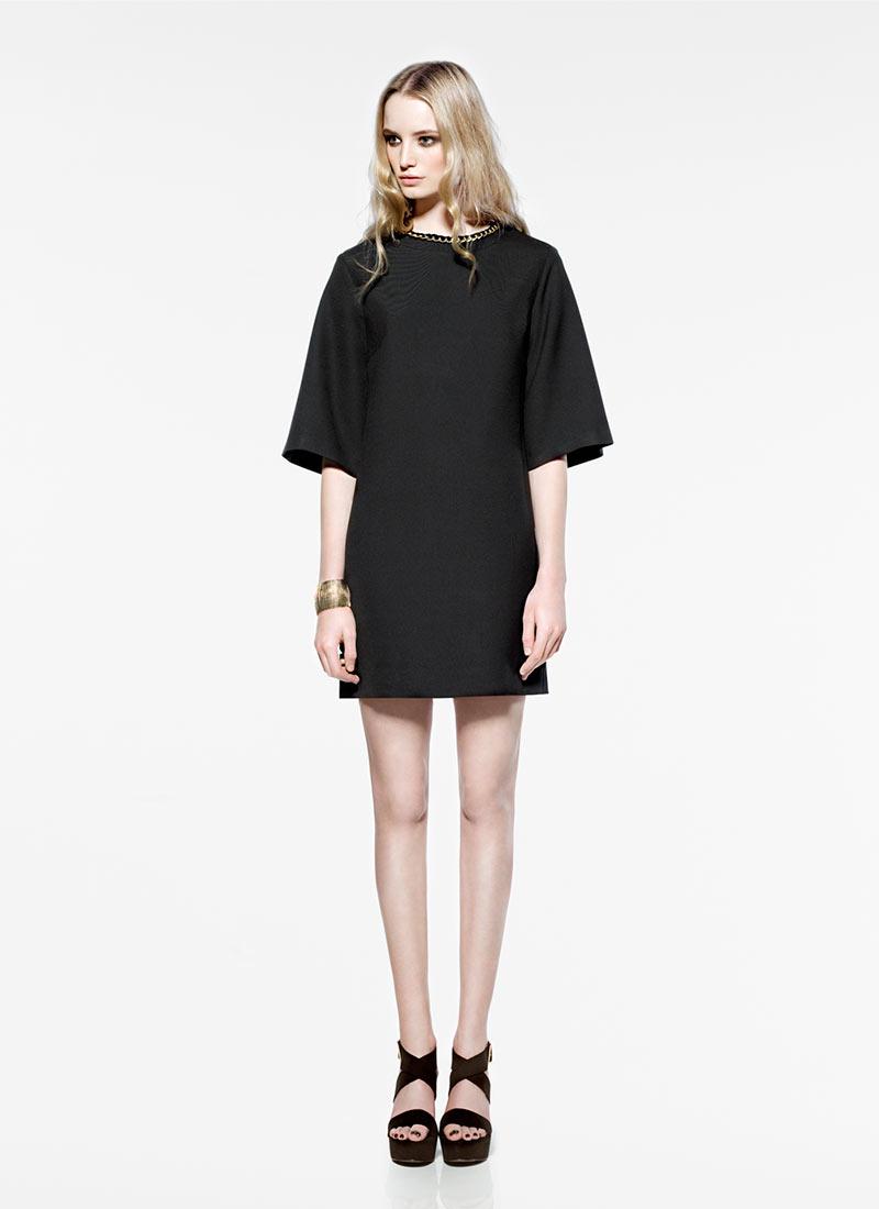 当代黑白蓝红色都市时装风格,特大的裤子,动物印花连身裙,双排扣夹克---酷图编号8