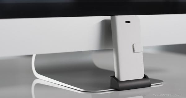 iPhone充电底座-美国Peedu Tuisk工业设计师作品---酷图编号1033271