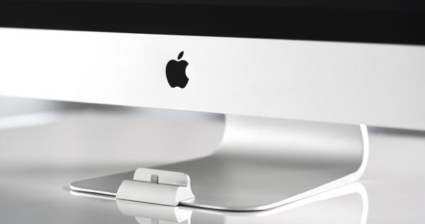 iPhone充电底座-美国Peedu Tuisk工业设计师作品---酷图编号1033274