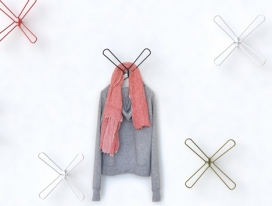 X勾标记您的运动-帽子和外套-挂衣架