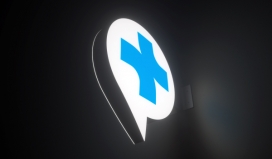 捷克医疗救援服务品牌灯箱