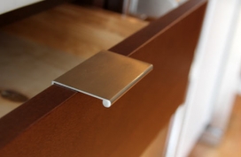 厨房工程：抽屉拉手