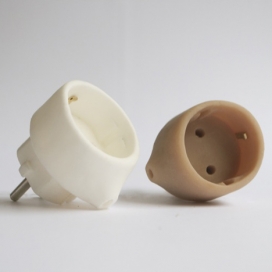 手工制作的电器插头