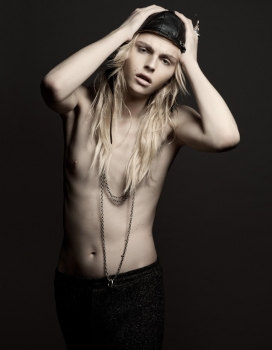 真假男女！Andrej Pejic - DMAG时尚男性摄影