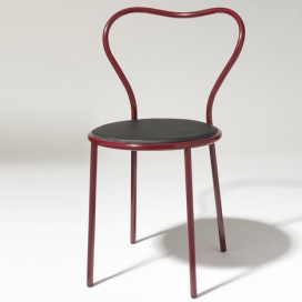 情人节礼物-斯德哥尔摩家具展-心型椅子