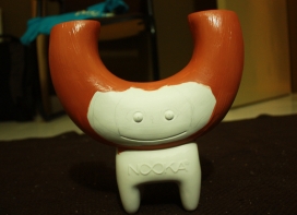 伤心的怪物娃娃