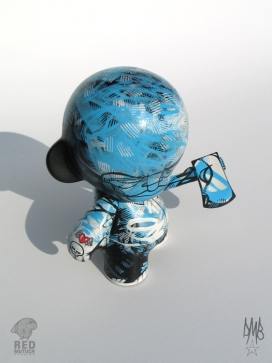 Blue Cross蓝色玩具娃娃