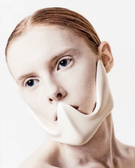 塞尔维亚艺术家Ana Rajcevic-面具女人