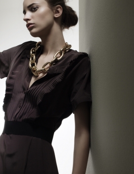 美女服务妇女杂志-意大利米兰Sonia Marin摄影师作品