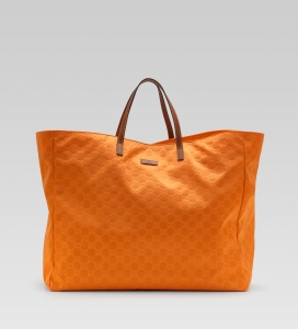 Gucci古奇四种不同颜色的时尚奢侈品环保购物袋素材图