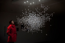 Valerie华丽的水晶吊灯-荷兰设计师Lucas Maassen and Roche作品