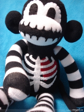 骨架袜子猴玩具设计-美国Stacey Jean设计师作品