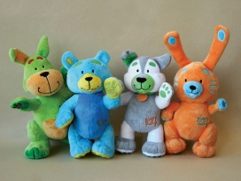 ZY动物园吉祥物概念品牌产品包装及-葡萄牙波尔图Henrique Leite玩具插画师作品