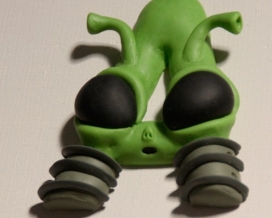 怪兽生物创意有趣字母字体设计-加拿大魁北克Raku Inoue设计师作品