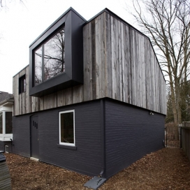 加拿大幻窗口伸出灯片的房子-The Practice of Everyday建筑师作品