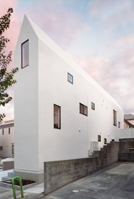 东京高9米，宽不到两米的尖房子-Hiroyuki Shinozaki建筑师作品