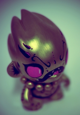 梦境中的焦点-南非开普敦Frank Skullboy玩具设计师作品