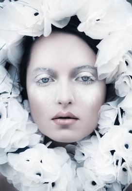 Beginning-乌克兰基辅Diana Bogach摄影师作品