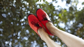 秋天的落叶-Tracey Neuls鞋类工业设计师作品