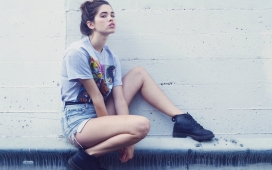 美丽的黑发女模特