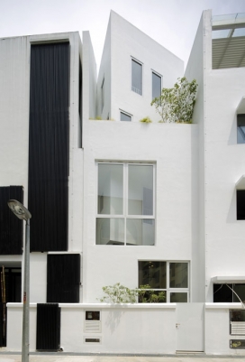 库楼-新加坡建筑工作室Lekker作品，单一的直线型建筑