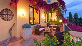 漂亮的欧式房子露台