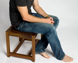 方格子方凳子设计-澳大利亚堪培拉Luke Andrew Batten家居设计师作品