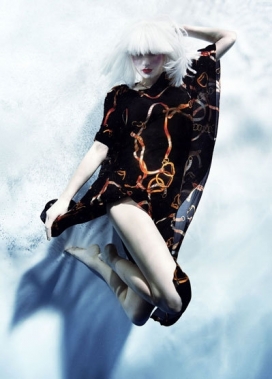 奥地利维也纳SUSANNE STEMMER时尚摄影师作品