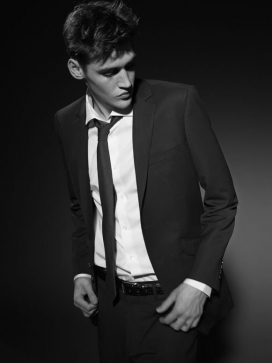 英国伦敦BRANDAMMO时尚摄影师作品-Reiss stills Campaign