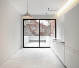 西班牙建筑师Schneider建筑师作品-大理石硬木表面房屋建筑