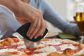 Slice披萨切刀-美国纽约Jordan Diatlo厨具设计师作品