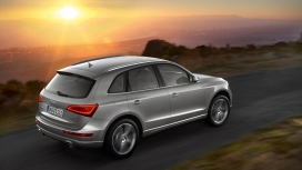 高清晰灰色奥迪-Q5越野车壁纸