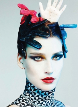 西班牙超现实主义时尚芭莎人像