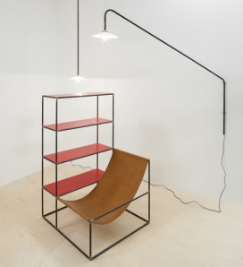 柔软的真皮座椅悬挂五颜六色的塑料货架-比利时Muller Van设计