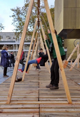 摆动的秋千玩中心-Moradavaga设计师作品