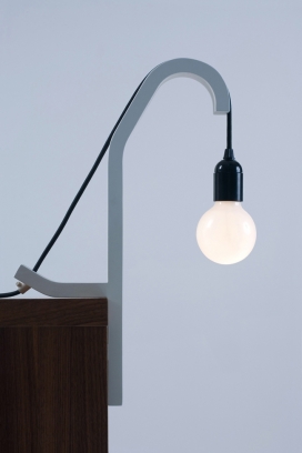 弯曲木夹台灯-米兰时尚家居Attivo Creative Resource设计师作品