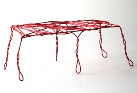 弯曲的铁丝金属椅子家居设计-Ola Giertz家居设计师作品