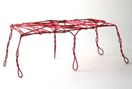 弯曲的铁丝金属椅子家居设计-Ola Giertz家居设计师作品