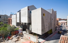 莫斯托莱斯市中心公共广场-西班牙马德里nodo17architects建筑师作品