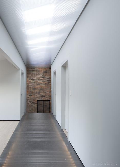 外露砖墙内饰ZBL House房屋建筑-以色列Paritzki & Liani建筑事务所作品---酷图编号1035823